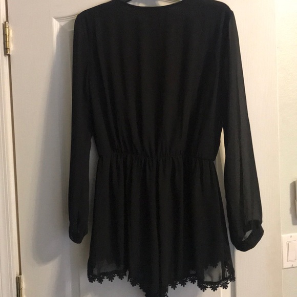NWOT Astr Black Romper - Picture 3 of 5